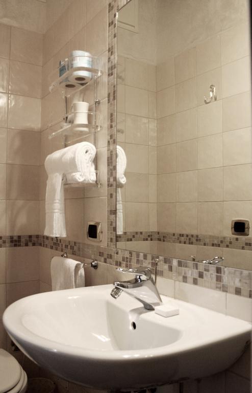 Piazza Di Spagna Suites Roma Habitación foto